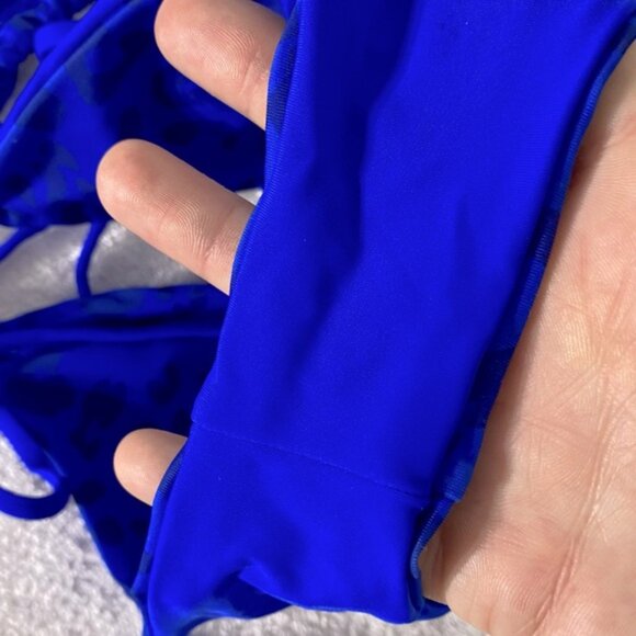 5/$25 Blue Leopard Print String Bikini Set M - Picture 7 of 12